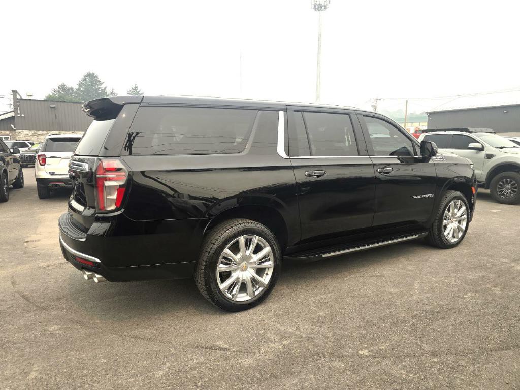 2023 Chevrolet Suburban Image 5