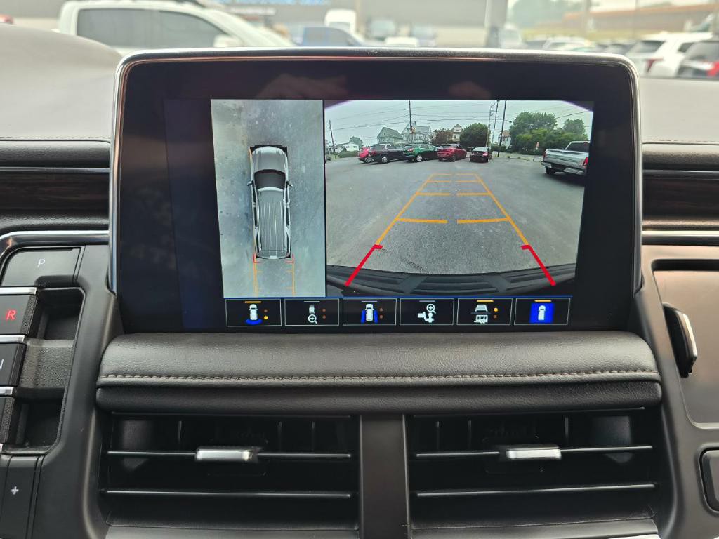2023 Chevrolet Suburban Image 10