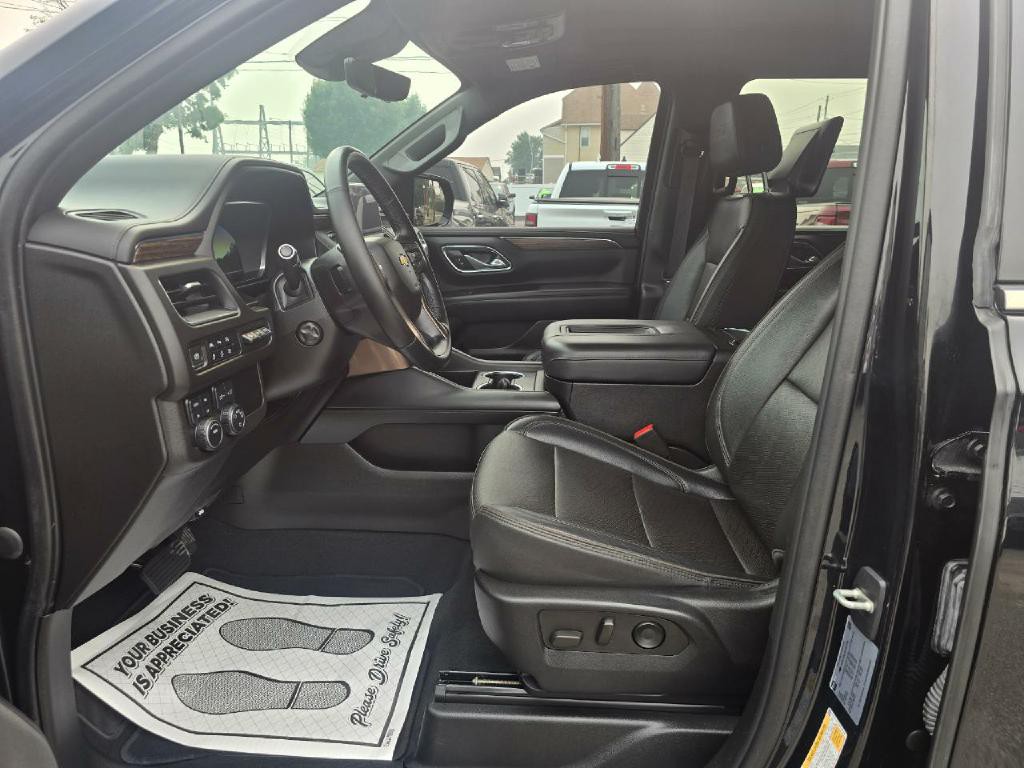 2023 Chevrolet Suburban Image 13