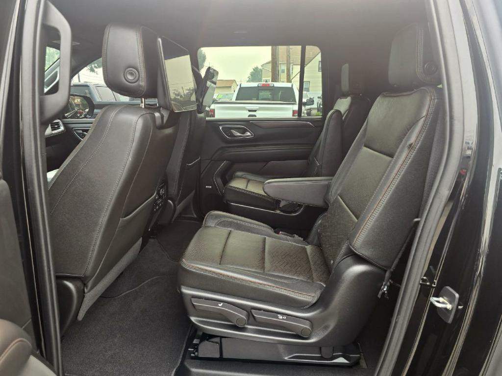 2023 Chevrolet Suburban Image 14