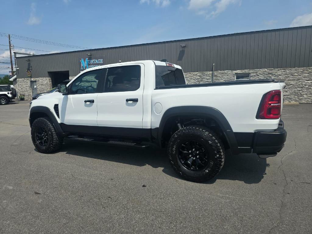 2025 RAM 1500 Image 4