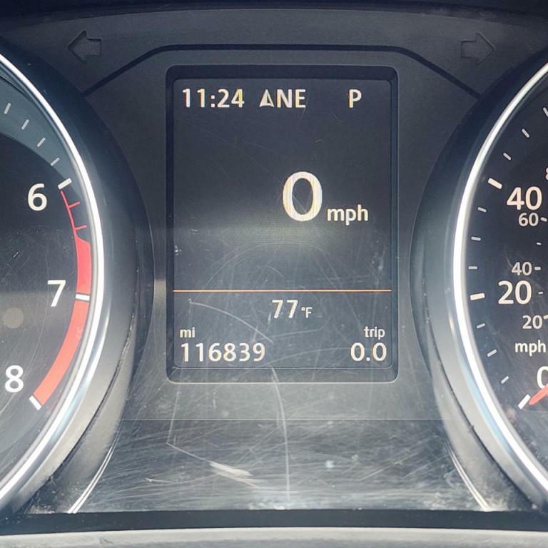 2017 Volkswagen Passat Image 9
