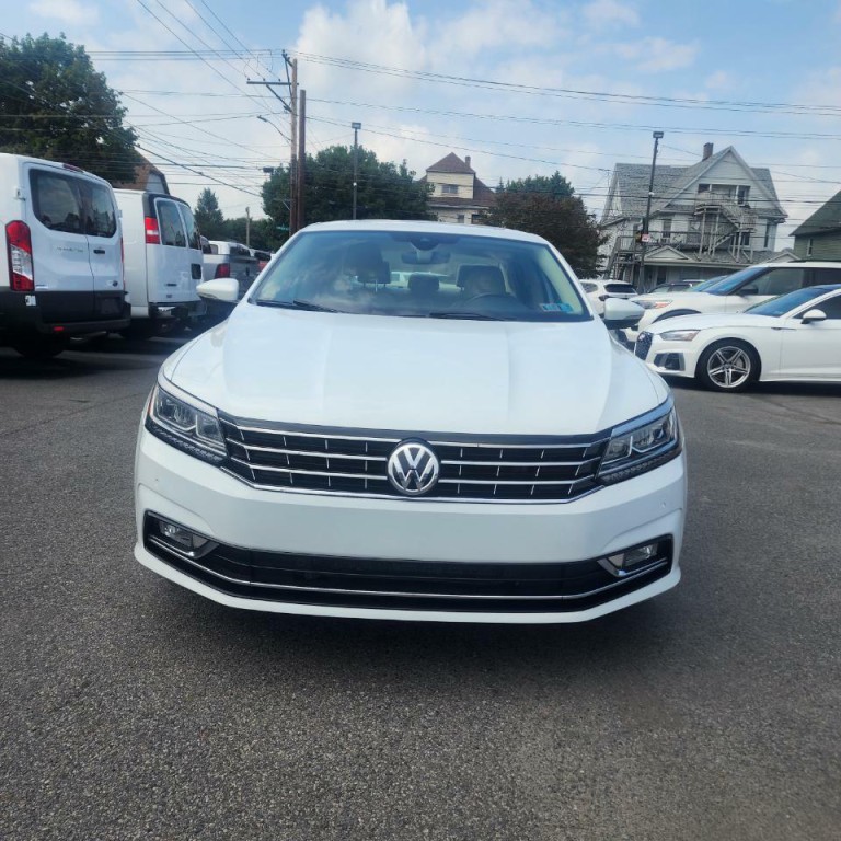 2017 Volkswagen Passat Image 18