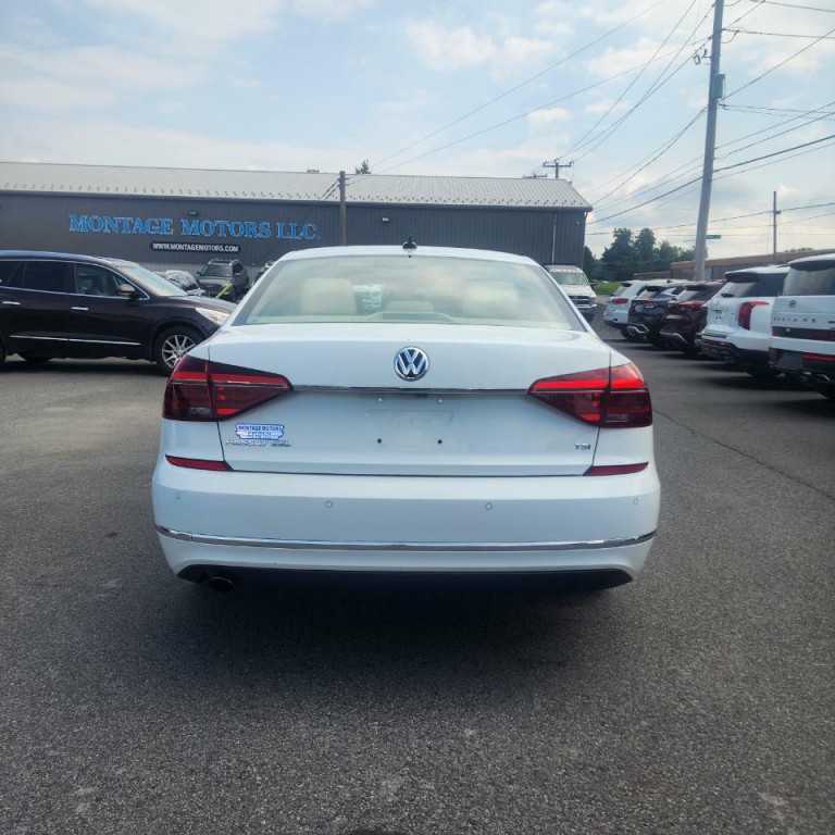 2017 Volkswagen Passat Image 20