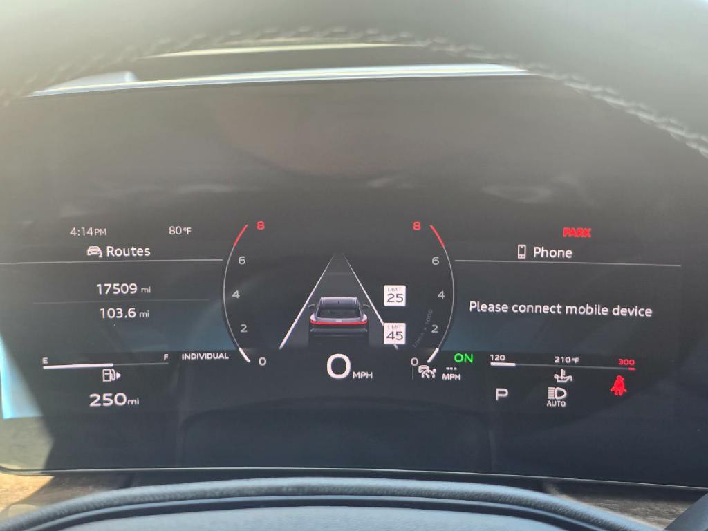 2025 Audi Q5 Image 8