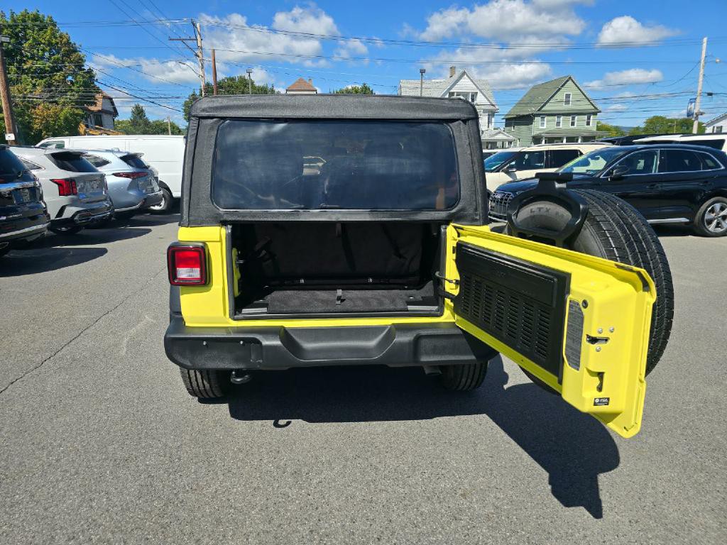 2023 Jeep Wrangler Image 18