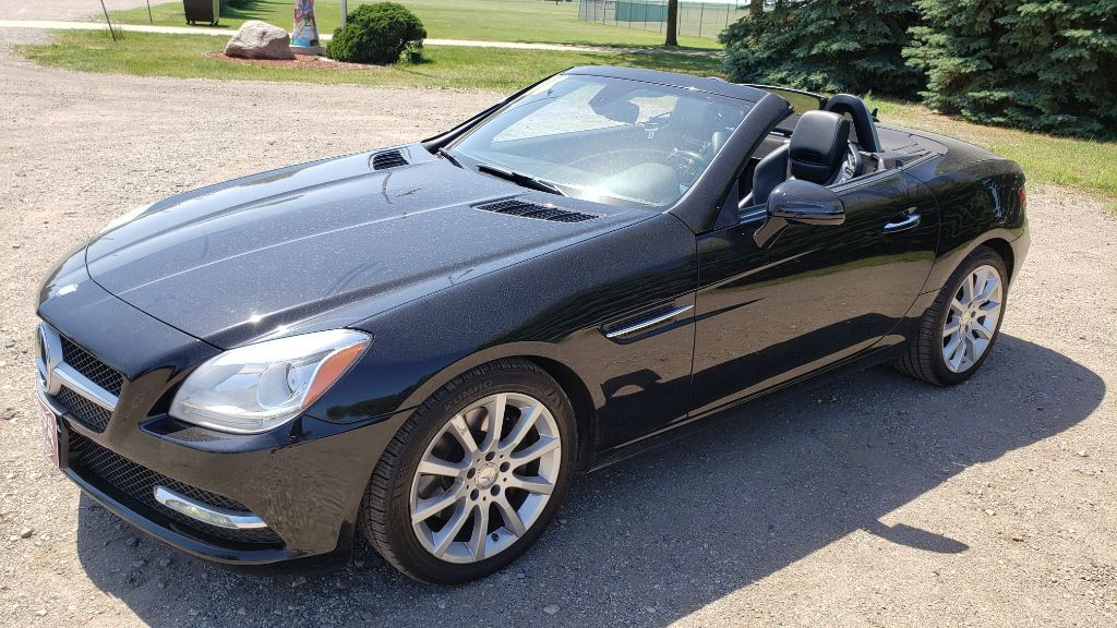 2016 Mercedes-Benz SLK-Class Image 2