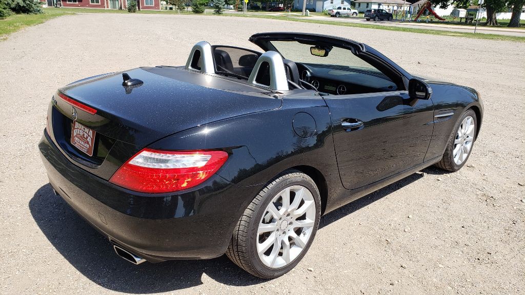 2016 Mercedes-Benz SLK-Class Image 10