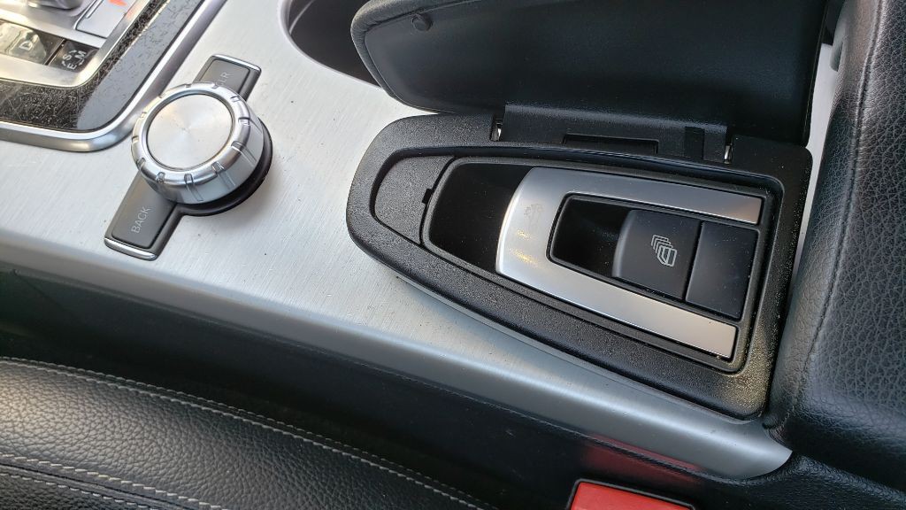 2016 Mercedes-Benz SLK-Class Image 28