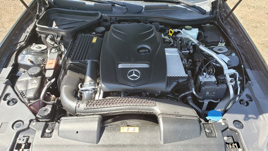 2016 Mercedes-Benz SLK-Class Image 40
