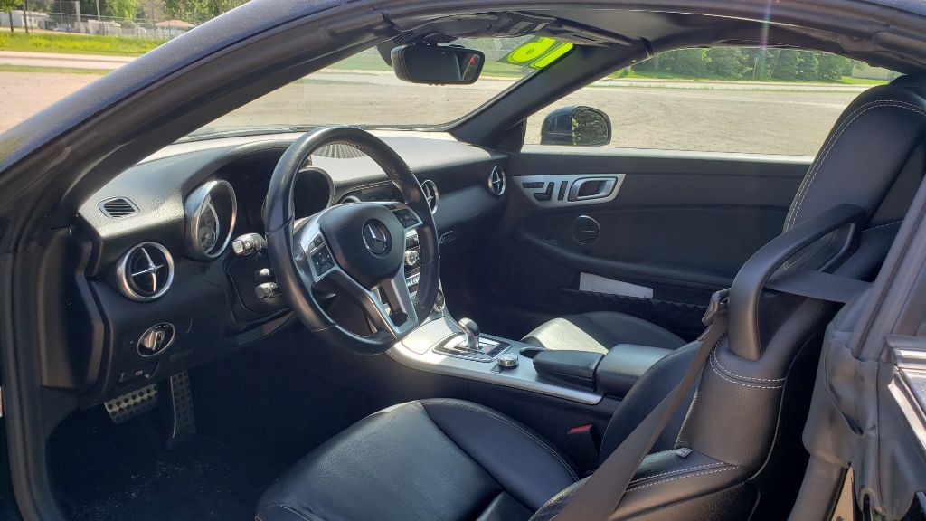 2016 Mercedes-Benz SLK-Class Image 16