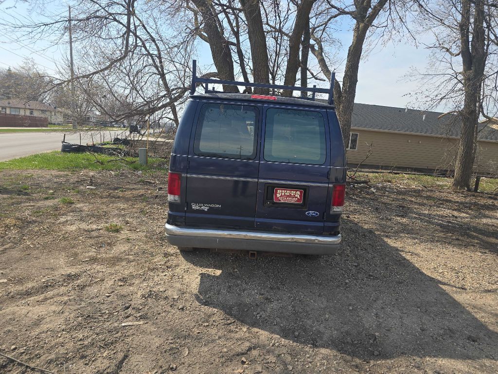 1995 Ford E-150 Image 4