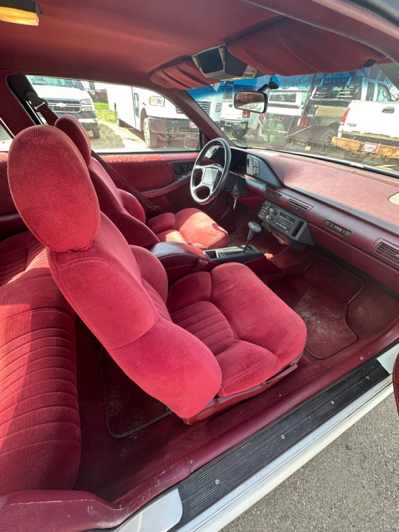1992 Pontiac Grand Prix Image 13