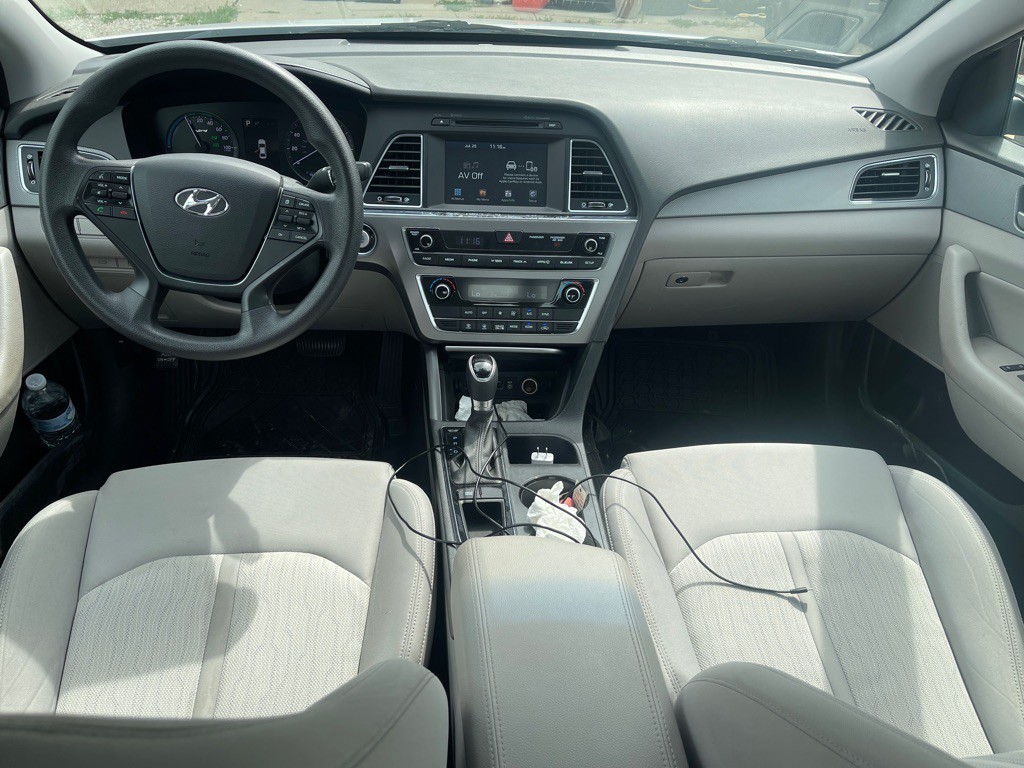 2017 Hyundai Sonata Image 5