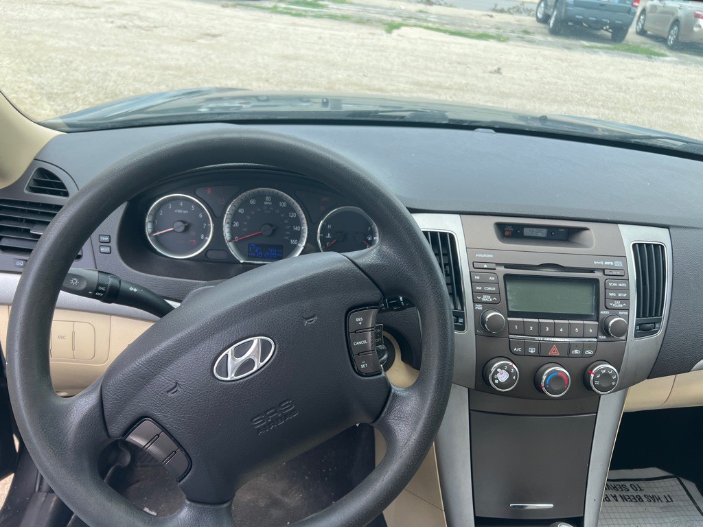 2010 Hyundai Sonata Image 5