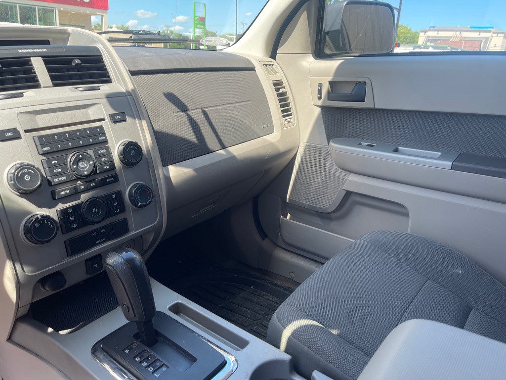 2010 Ford Escape Image 7