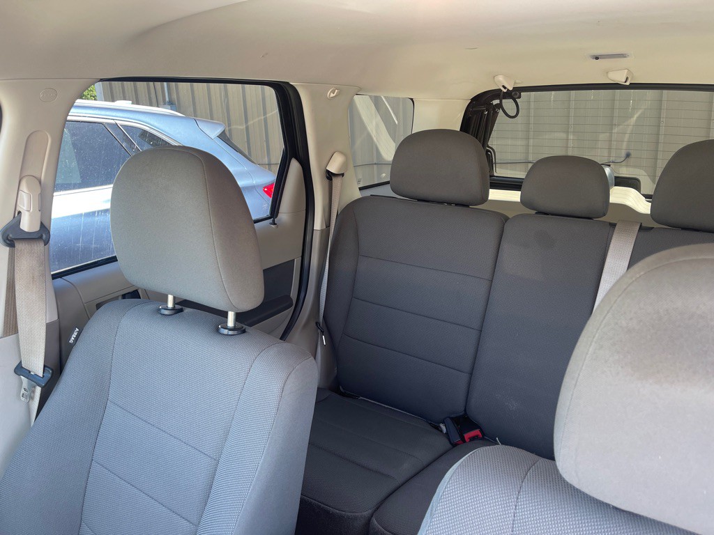 2010 Ford Escape Image 8