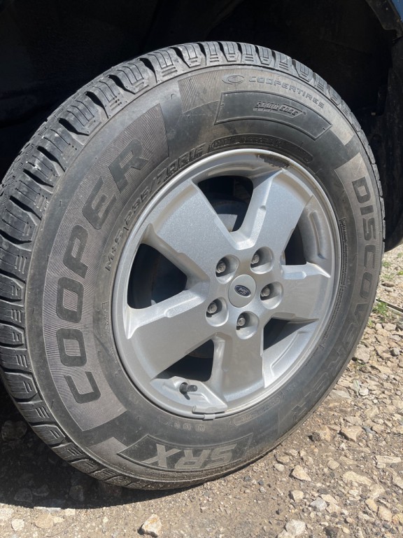 2010 Ford Escape Image 12