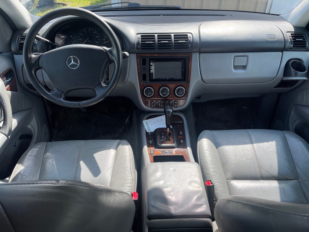 2004 Mercedes-Benz M-Class Image 6