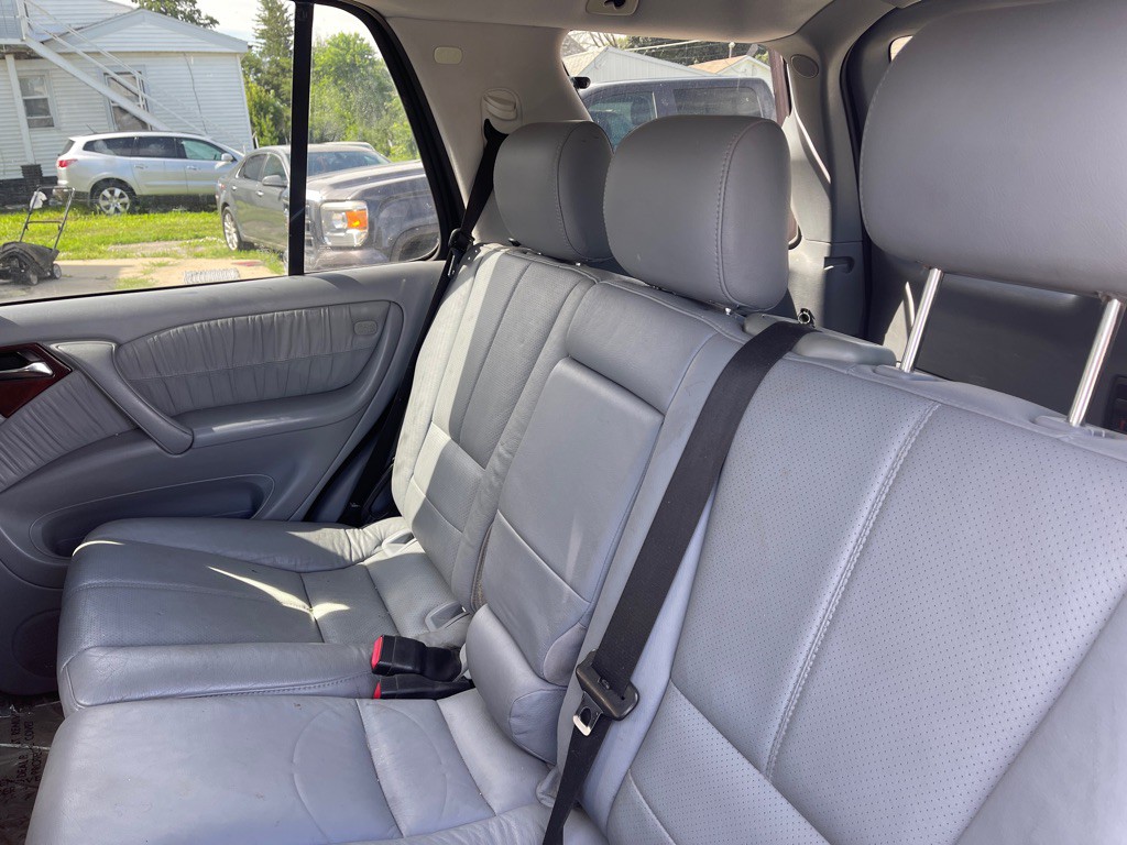 2004 Mercedes-Benz M-Class Image 7