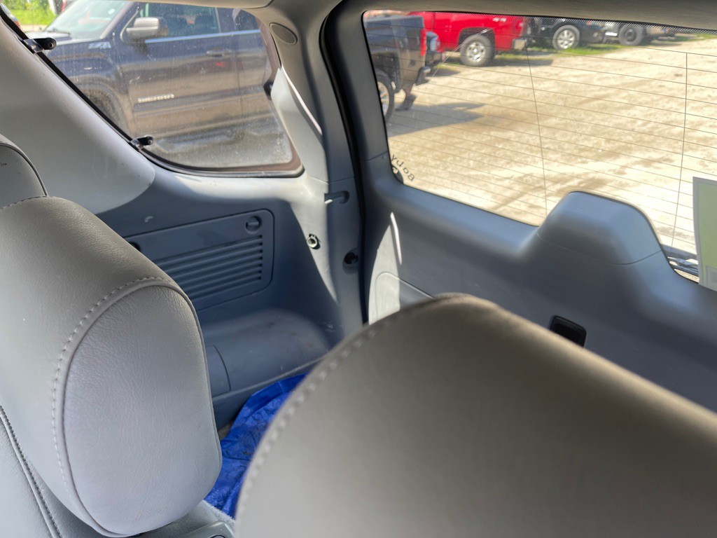2004 Mercedes-Benz M-Class Image 9