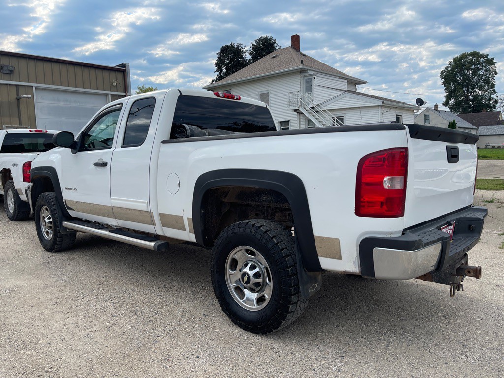 2013 Chevrolet Silverado 1500 Image 2