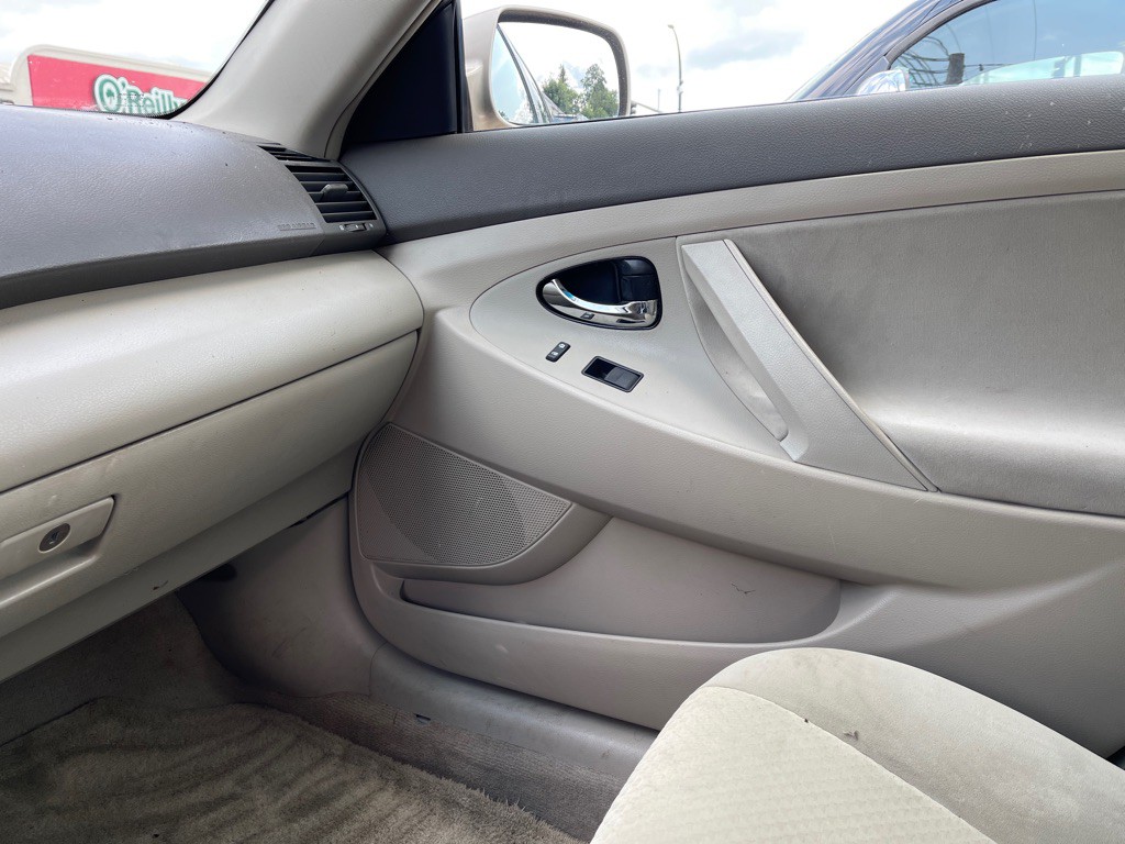 2009 Toyota Camry Image 8