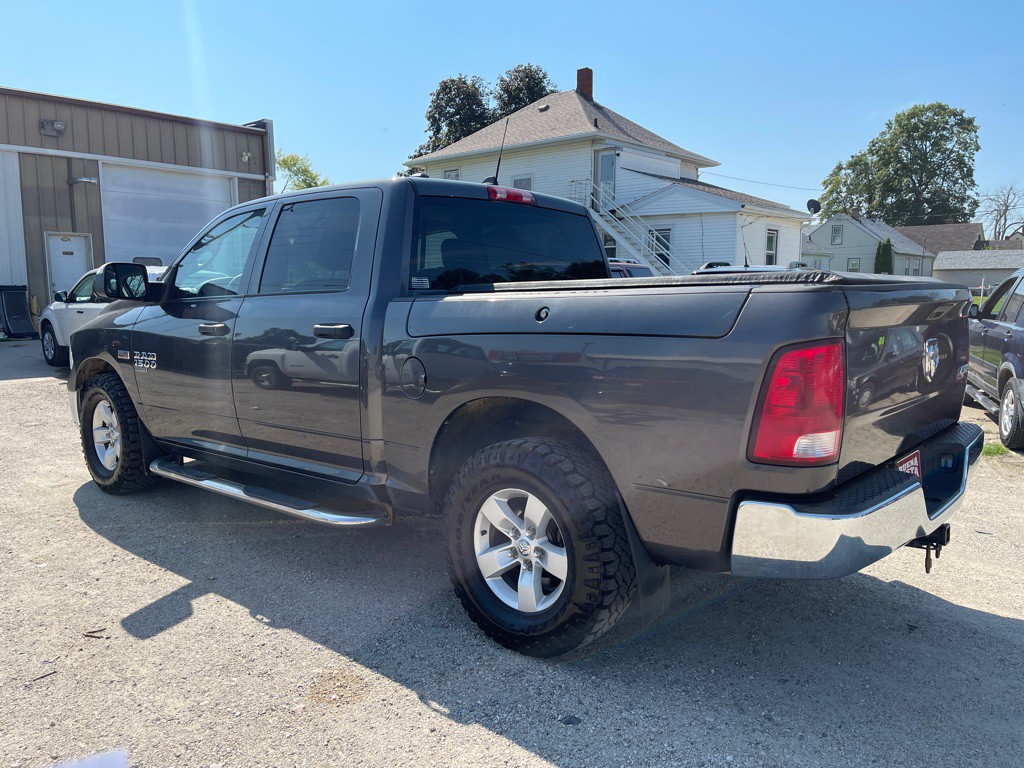 2021 RAM 1500 Image 3