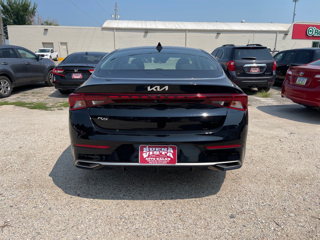 2022 Kia K5 Image 4