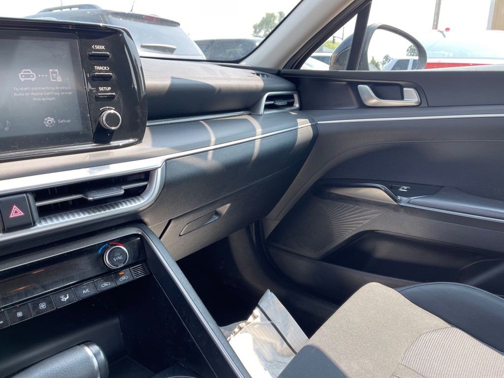 2022 Kia K5 Image 8