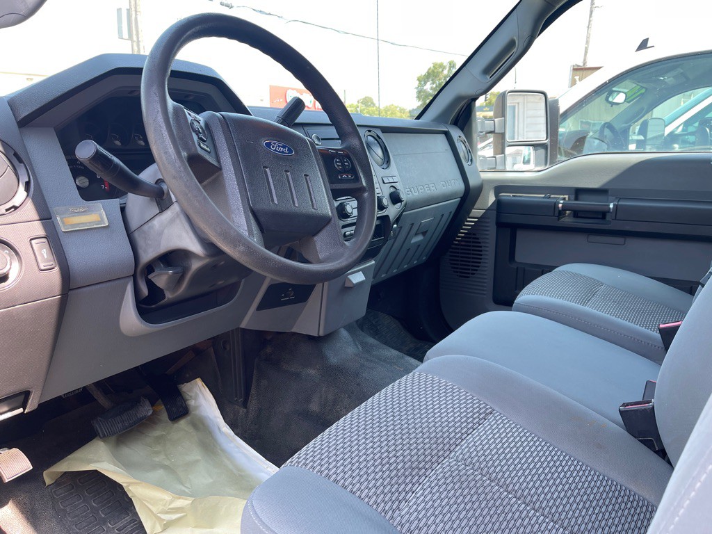 2011 Ford F-250 Image 5