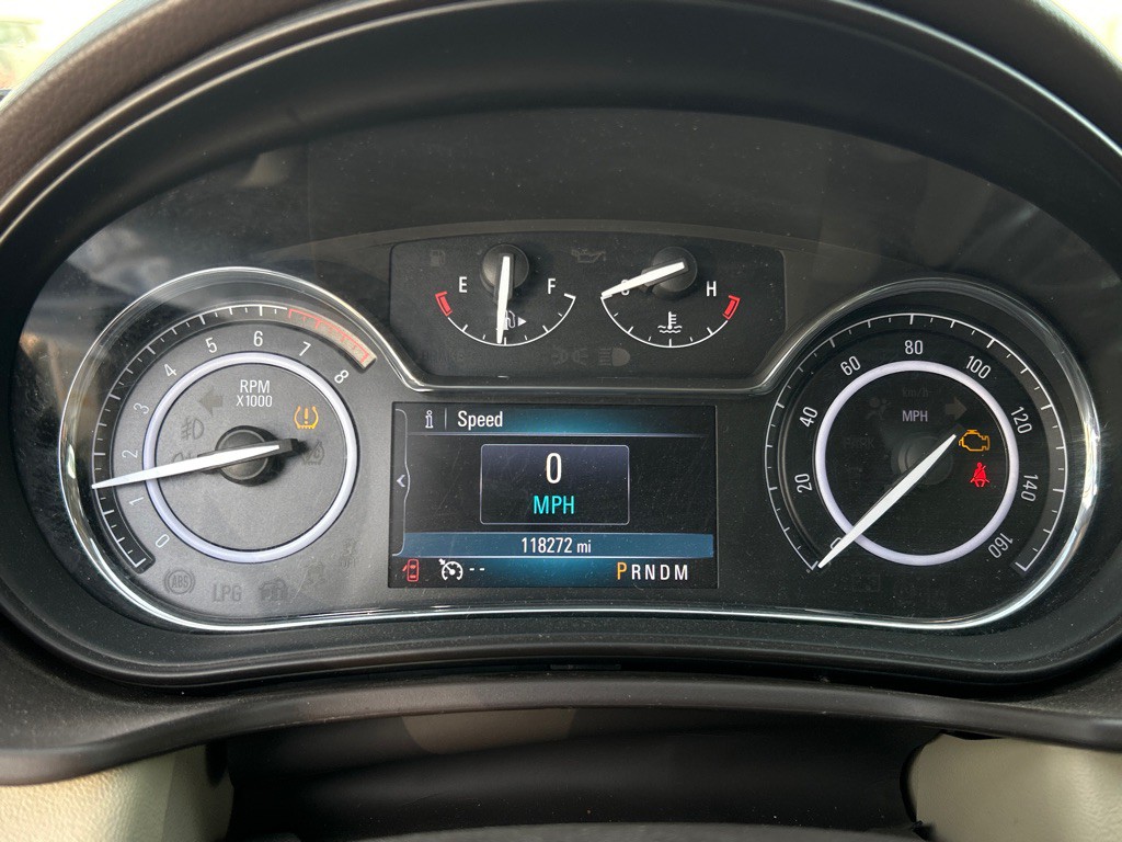 2014 Buick Regal Image 2