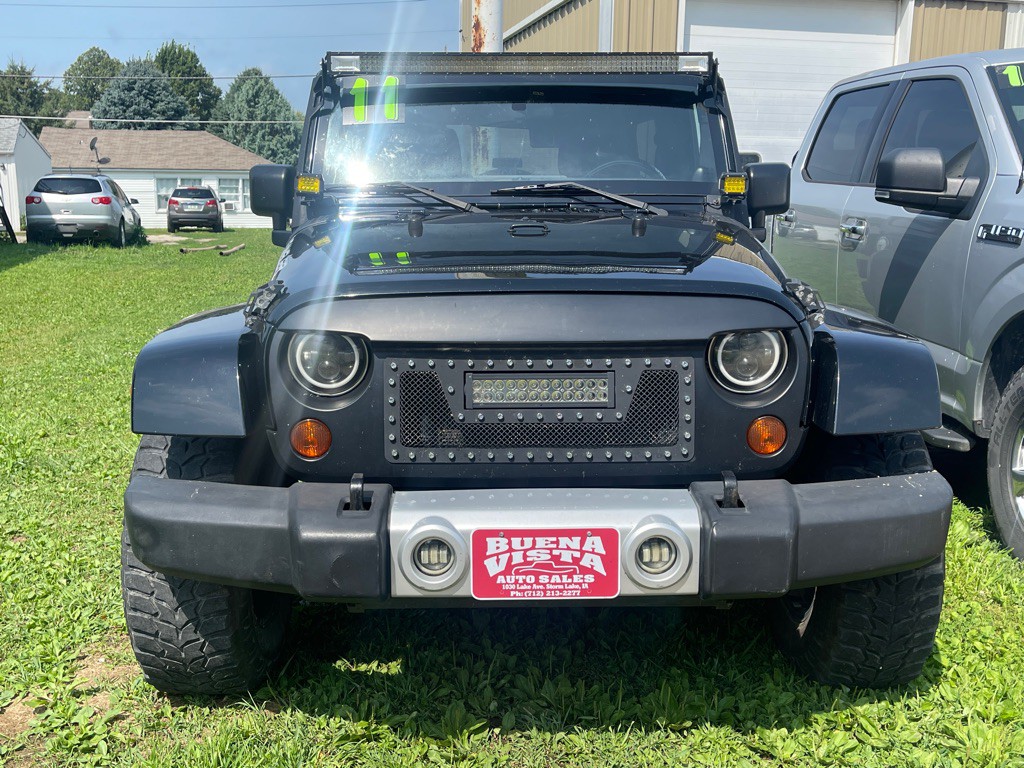 2011 Jeep Wrangler Unlimited Image 2