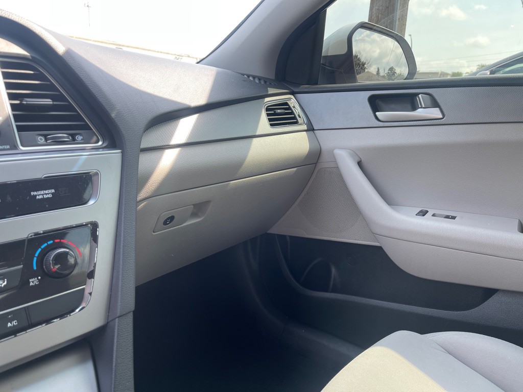 2015 Hyundai Sonata Image 8