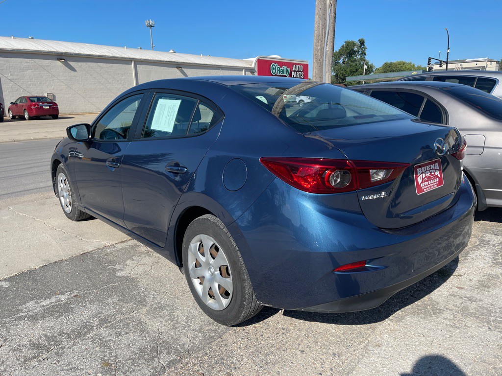 2018 Mazda Mazda3 Image 2