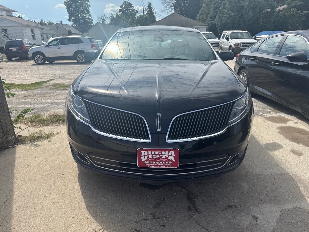 2016 Lincoln MKS Image 3