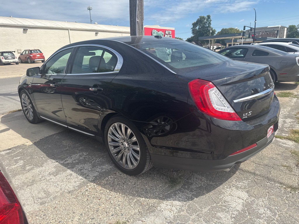2016 Lincoln MKS Image 5