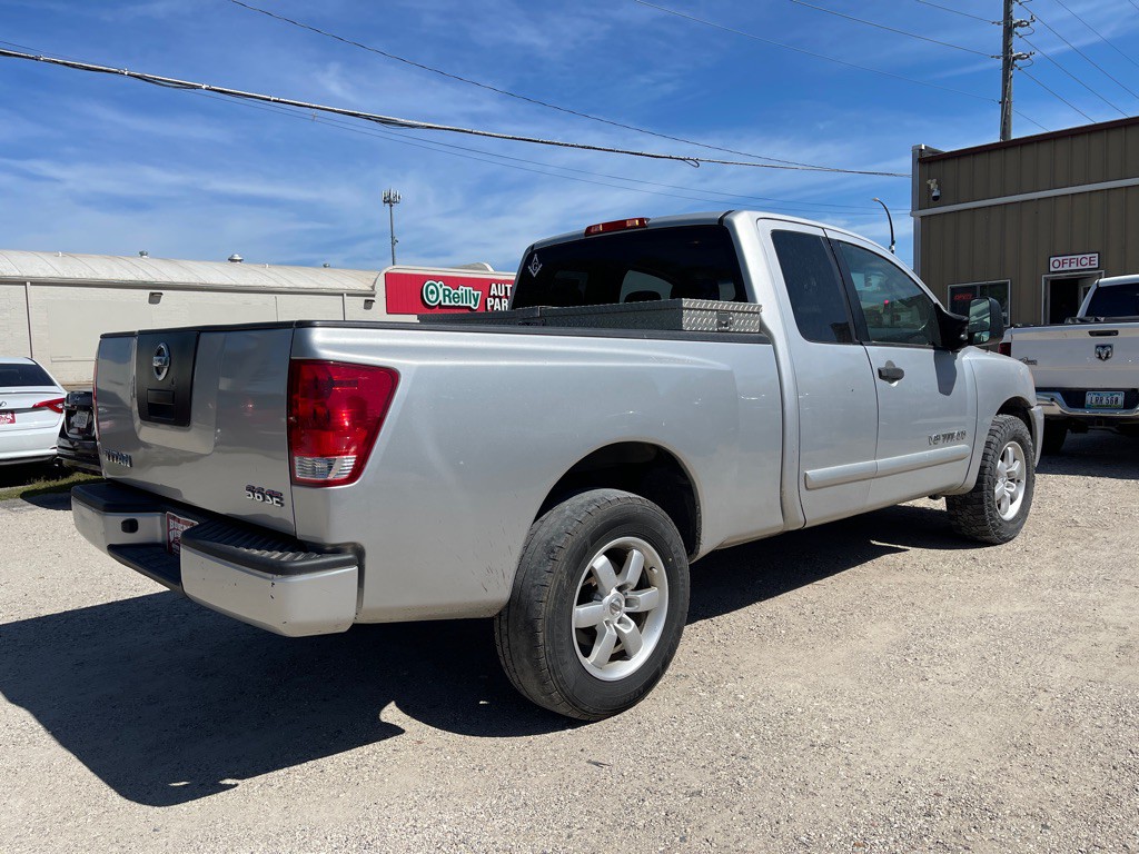 2008 Nissan Titan Image 4