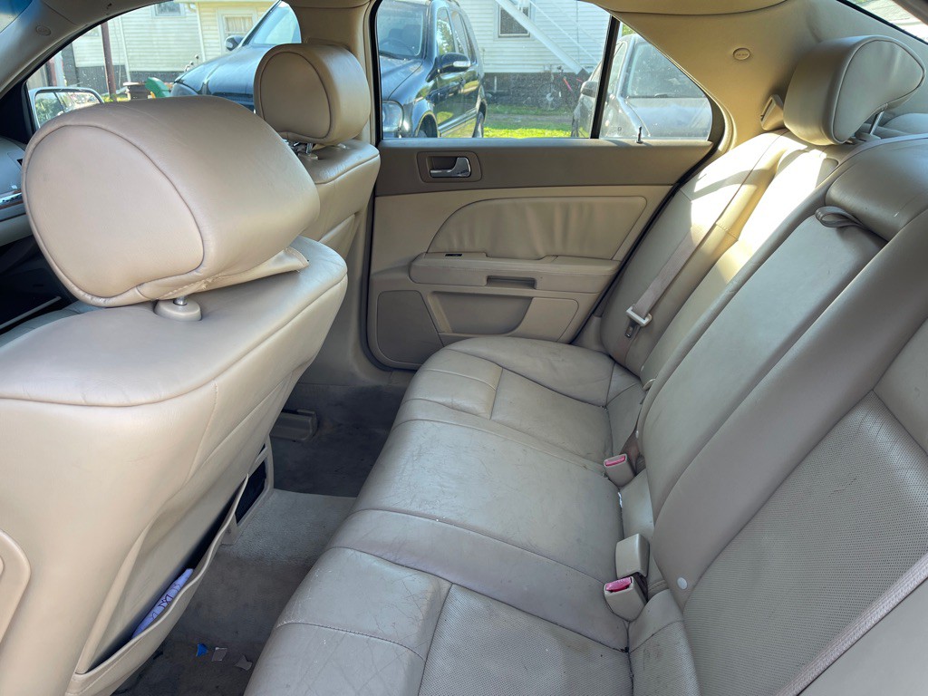 2006 Cadillac STS Image 9