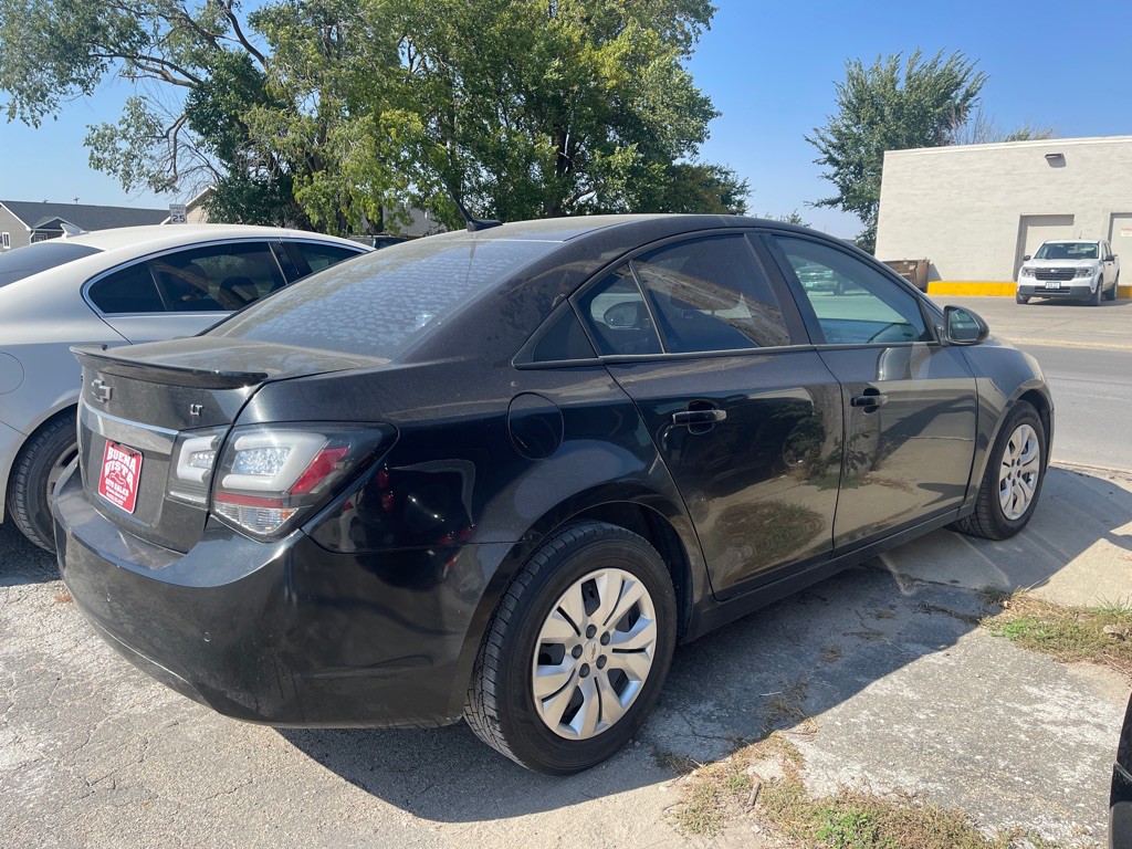 2013 Chevrolet Cruze Image 2