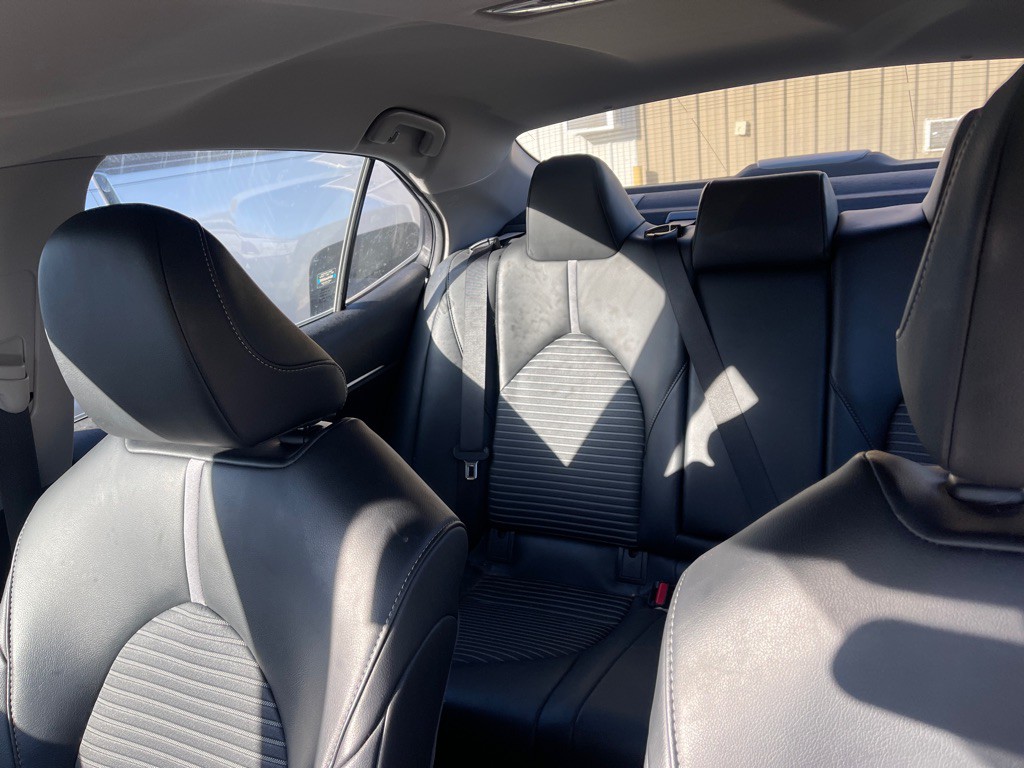 2020 Toyota Camry Image 8
