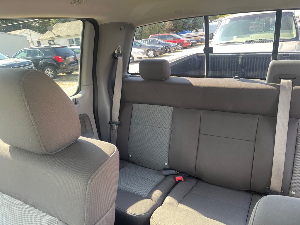 2005 Ford F-150 Image 3
