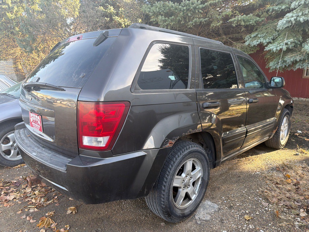 2006 Jeep Grand Cherokee Image 2
