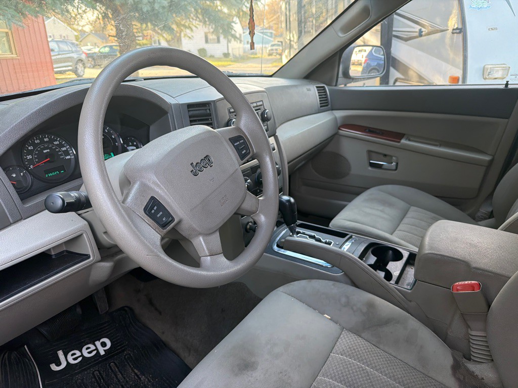2006 Jeep Grand Cherokee Image 6