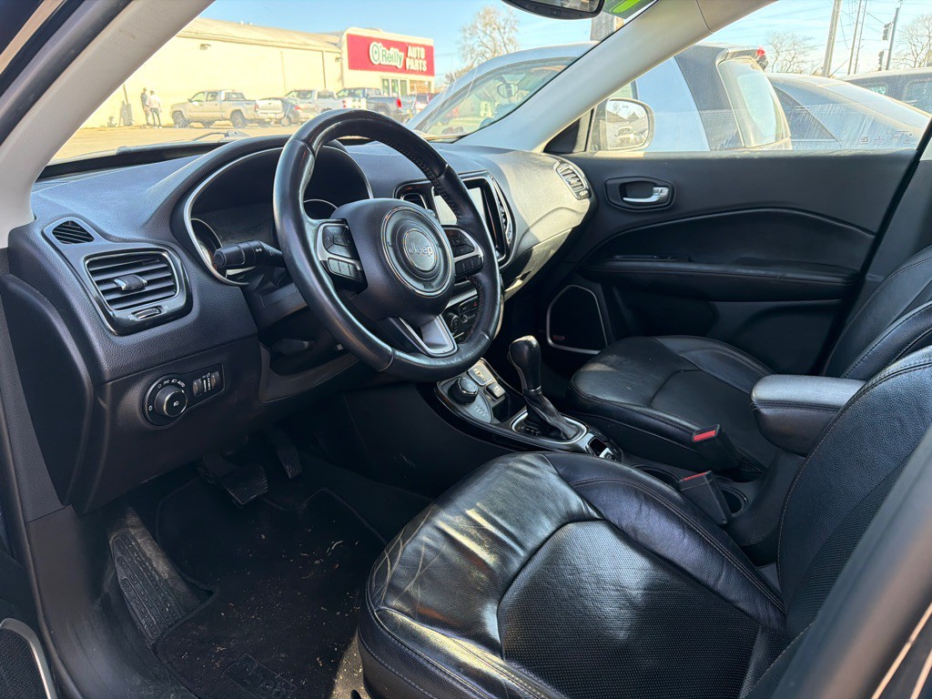 2017 Jeep Compass Image 5