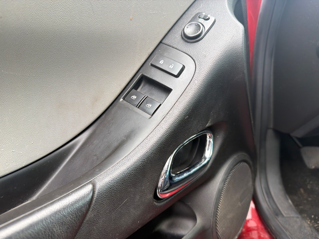 2015 Chevrolet Camaro Image 11