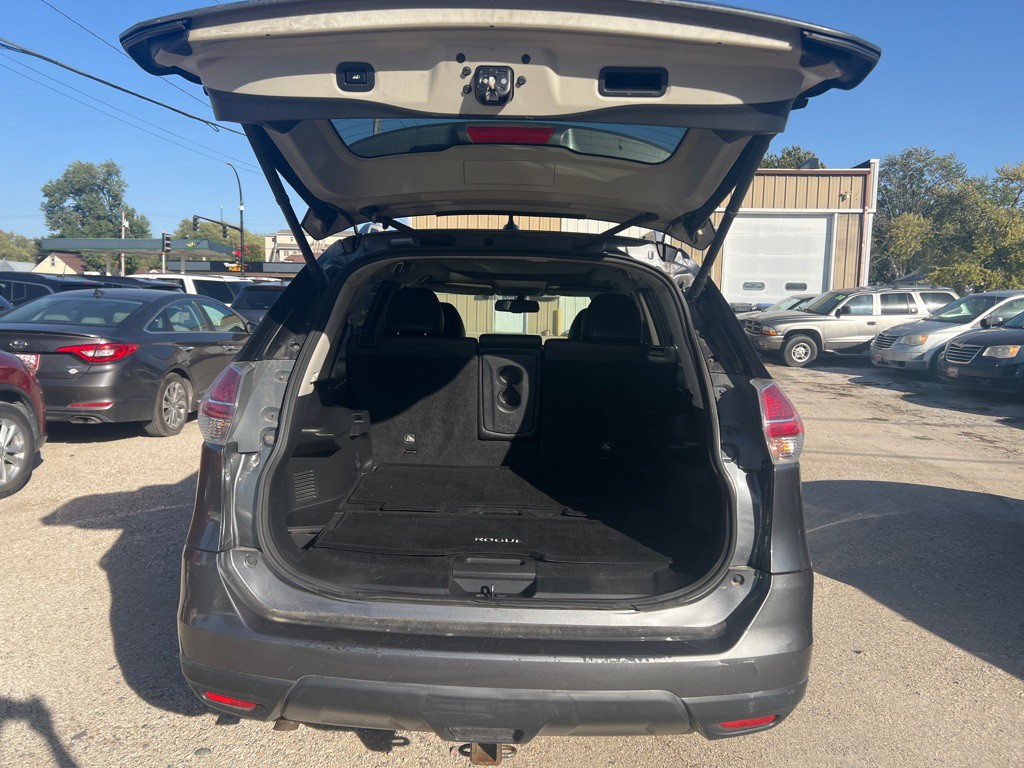 2016 Nissan Rogue Image 12