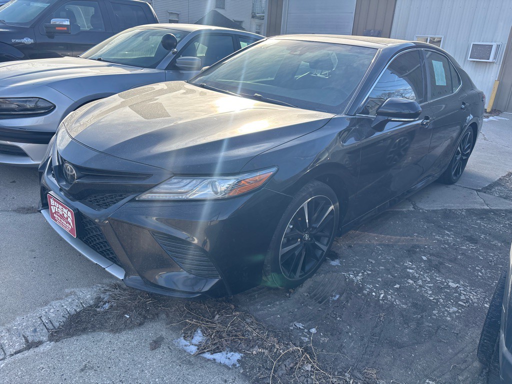 2019 Toyota Camry Image 1