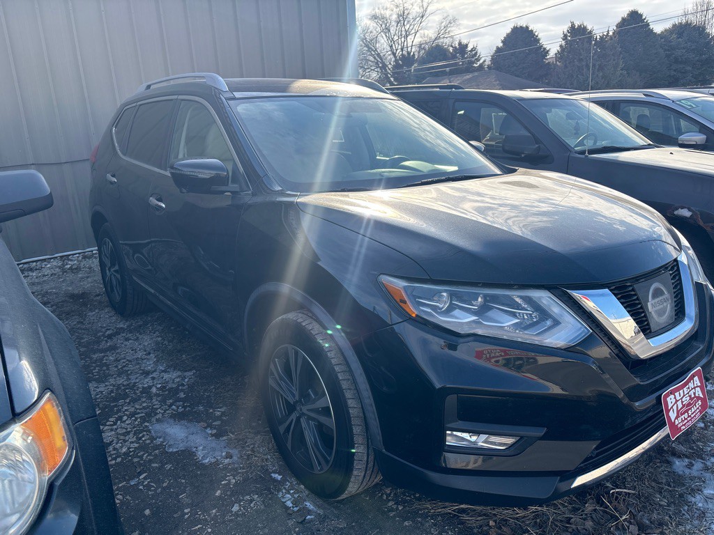 2017 Nissan Rogue Image 2