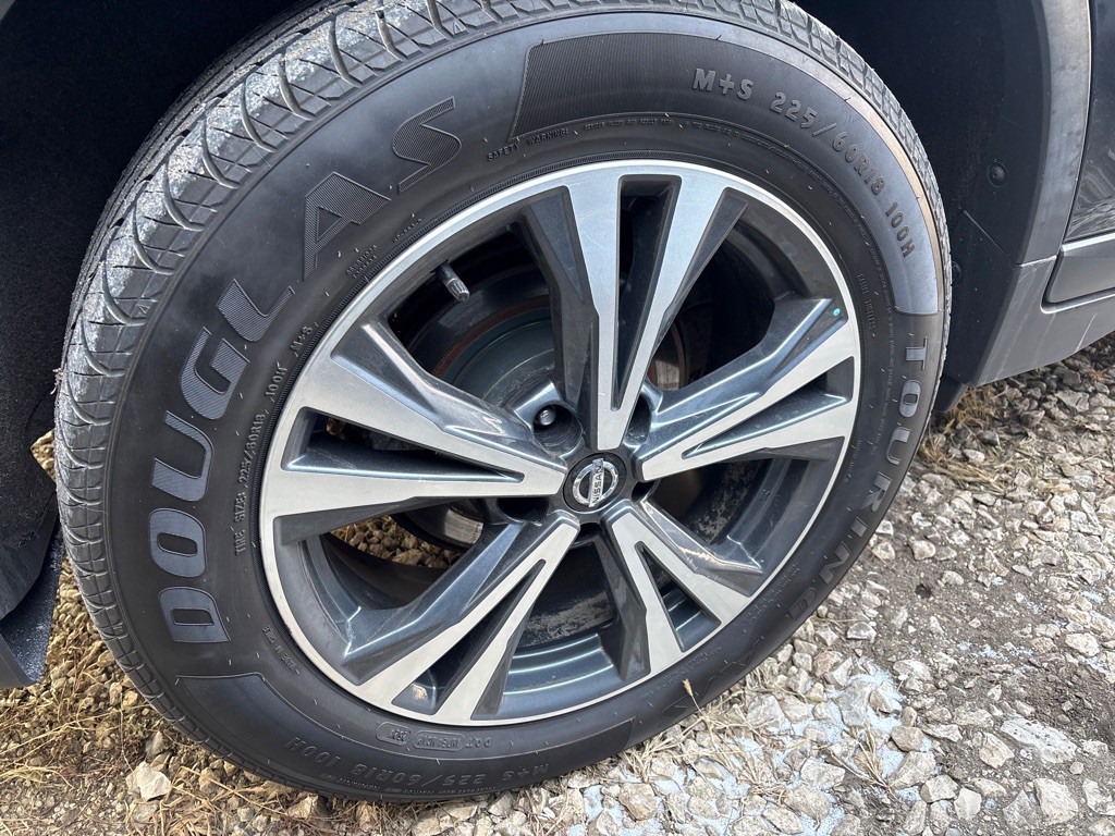 2017 Nissan Rogue Image 11